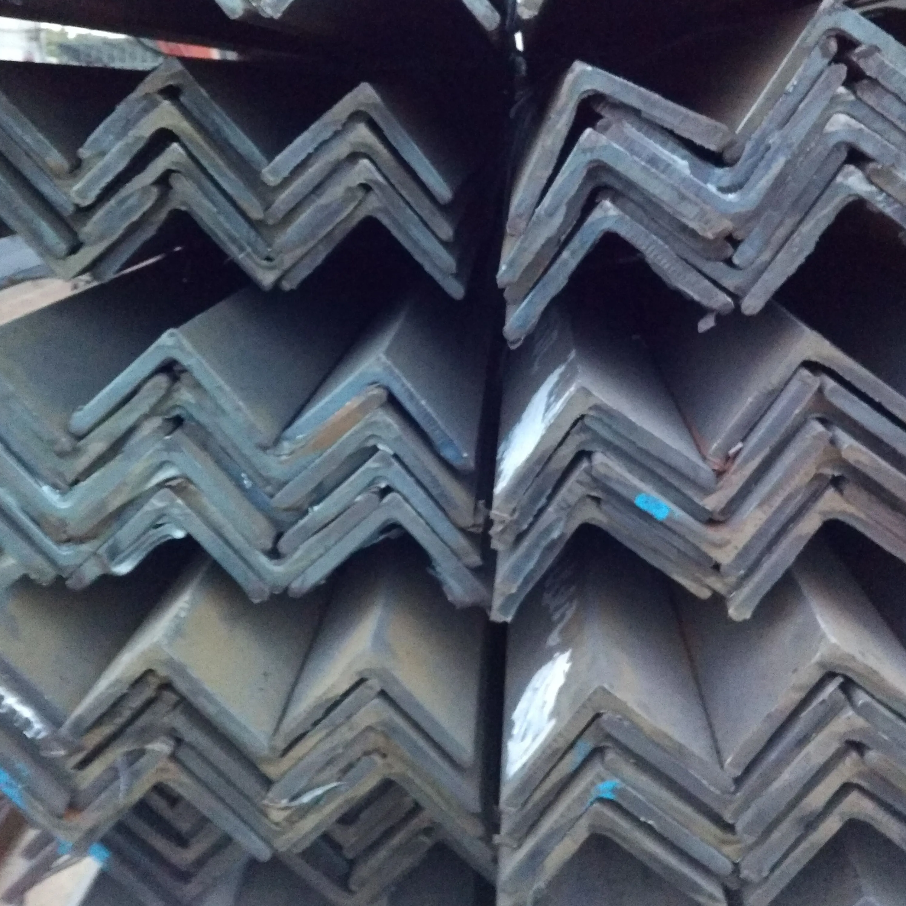 Unequal Stainless Steel Bar with Low Price